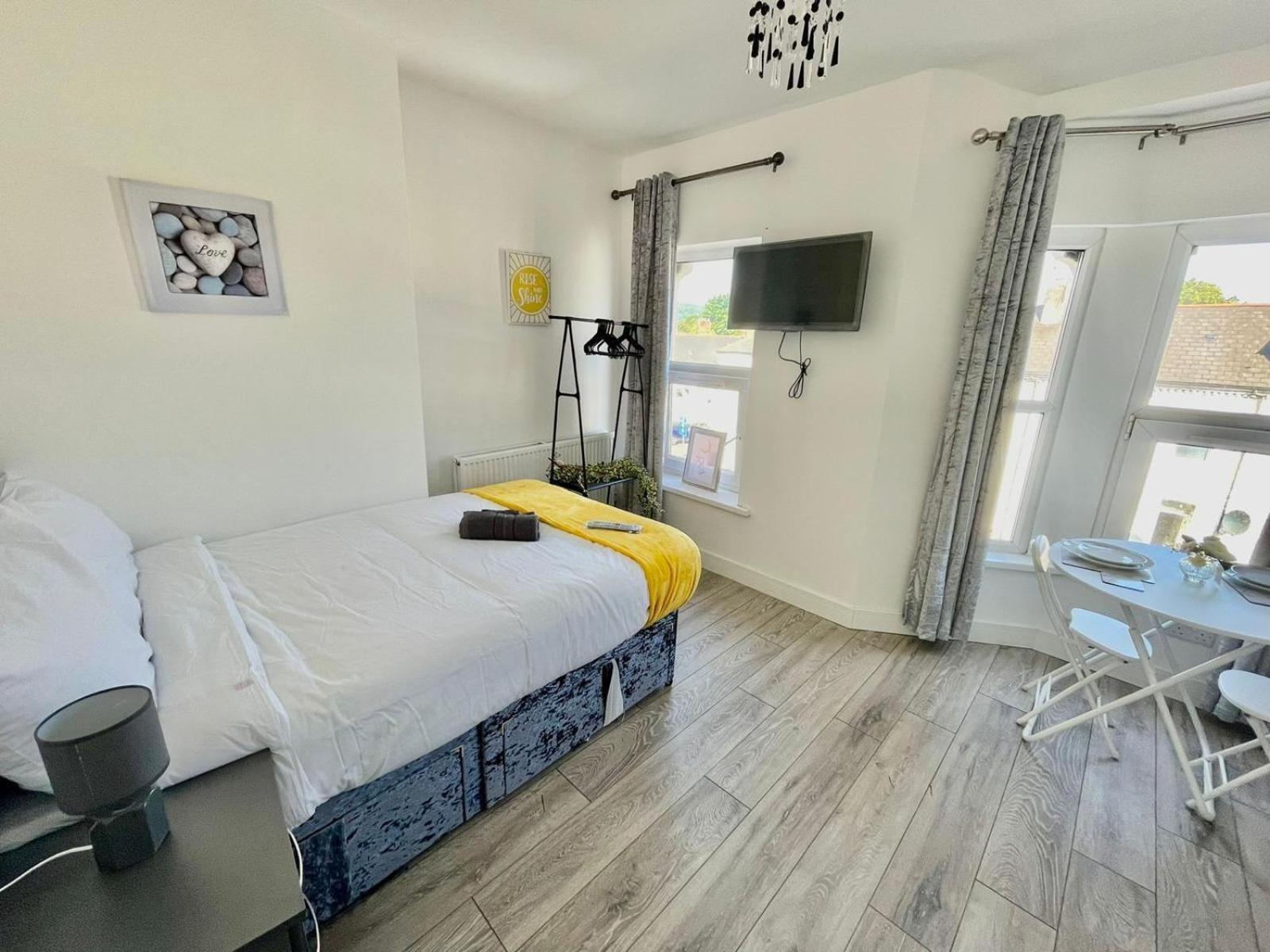Cheerful 1 Bed Apartment Cardiff City Centre - Penarth Rd Habitación foto